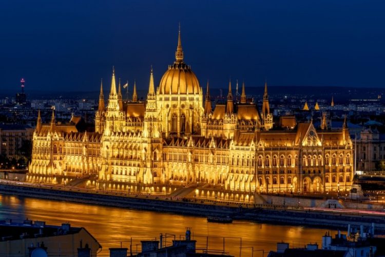 Vedere panoramica a Dealului Castelului Buda