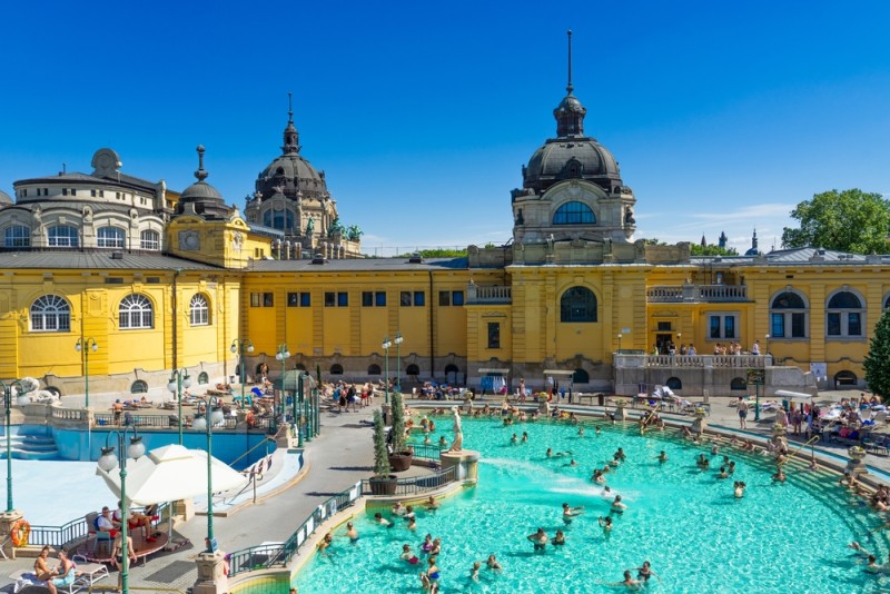 Baile termale Szechenyi din Budapesta
